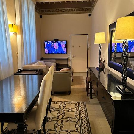 Residenza Del Corso Apartment Arezzo Bagian luar foto
