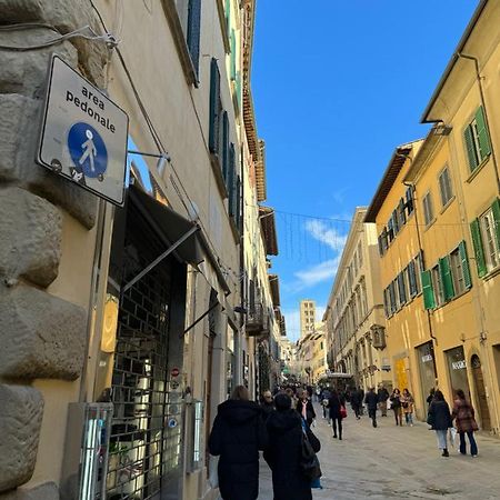 Residenza Del Corso Apartment Arezzo Bagian luar foto