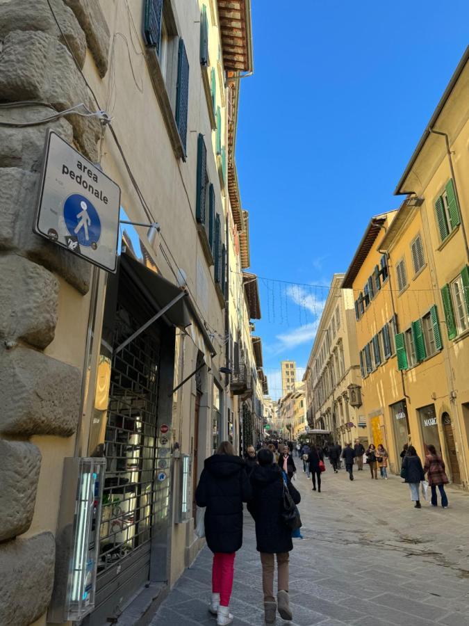 Residenza Del Corso Apartment Arezzo Bagian luar foto